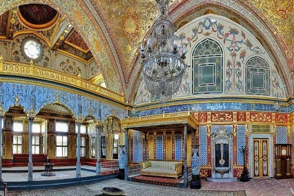 حرم کاخ توپکاپی؛ دنیای مخفی خانواده سلطنتی