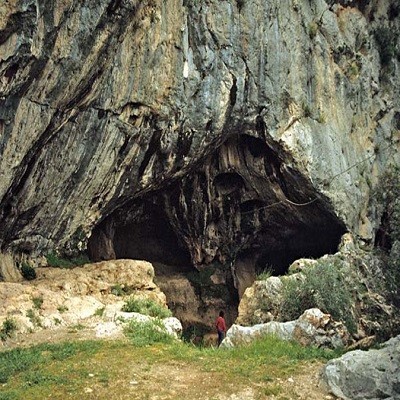 غار کاراجا کوش آداسی