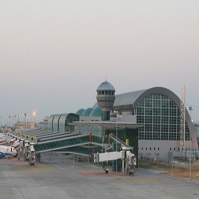 فرودگاه عدنان مندرس