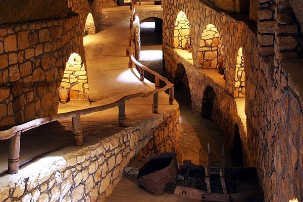 بازدید از موزه های در تور کیش آبان 1400