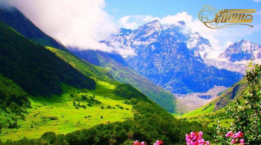 بازدید از دره گل‌ها در تور ارمنستان تیر 1405