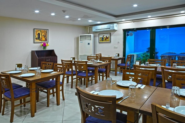 رستوران هتل مونارچ استانبول