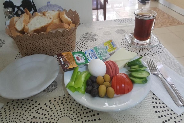 صبحانه هتل بیرول استانبول