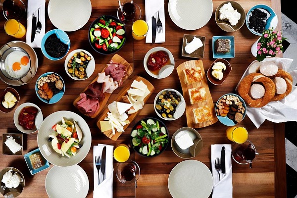 صبحانه هتل دیوان استانبول