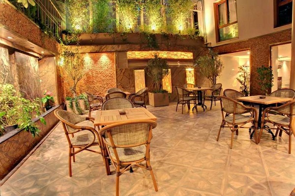کافه گرند هتل دپرا استانبول