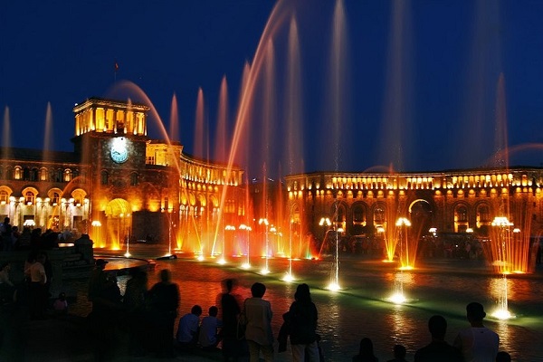 میدان جمهوری ایروان | قلب تپنده و تاریخی شهر ایروان
