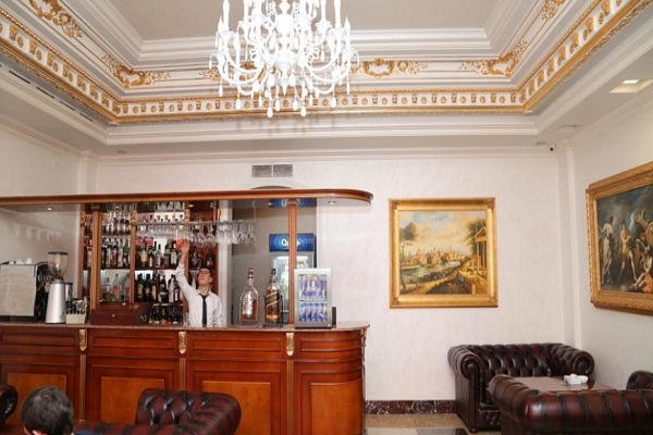 کافه بار هتل رویال پلازا ایروان