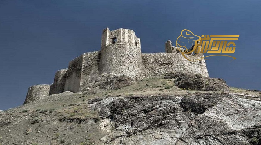 بازدید از قلعه باستانی در تور وان پاییز 1404