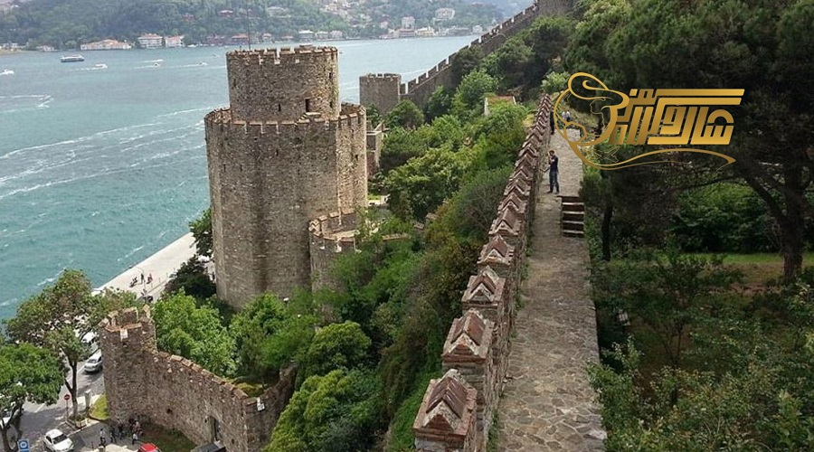 بازدید از روملی حصار در تور استانبول پاییز 1403