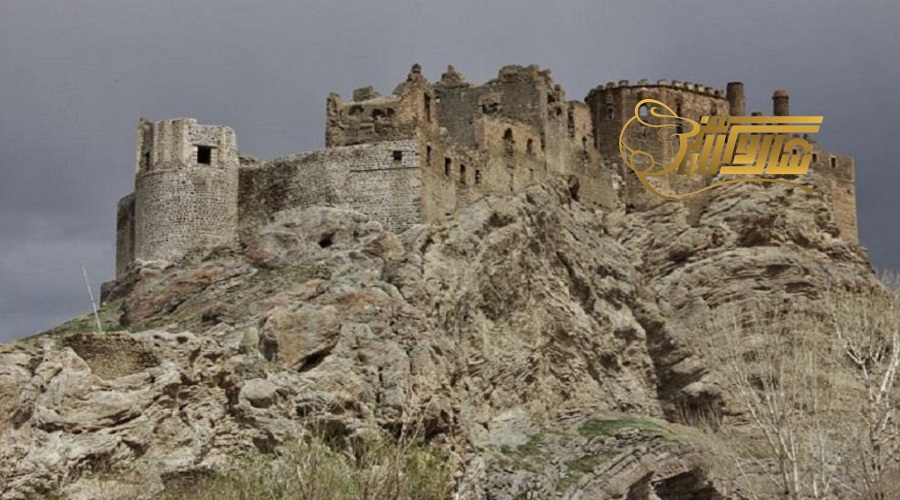 بازدید از قلعه باستانی در تور وان آذر 1402