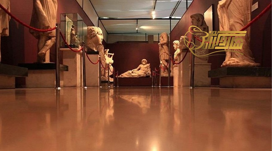 بازدید از موزه باستان شناسی در تور استانبول پاییز 1403