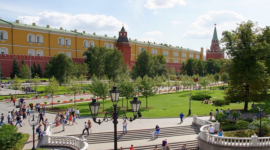 رفتن به باغ الکساندر مسکو در تور روسیه تابستان 1402