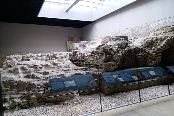 بخش هنر سنگی موزه هنرهای ترکی و اسلامی استانبول