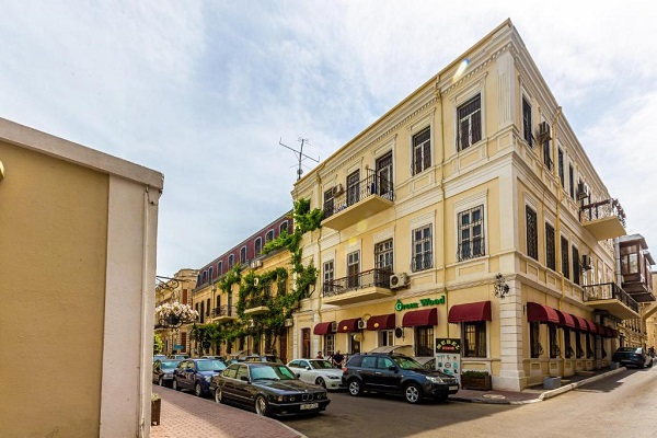 رزرو هتل 3 ستاره در تور باکو پاییز 1404