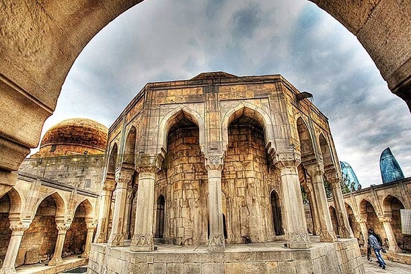 مقبره کاخ شیروان