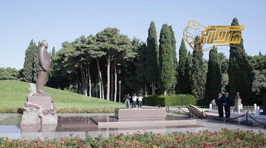 بازدید از پارک مفاخر در تور باکو مرداد 1403