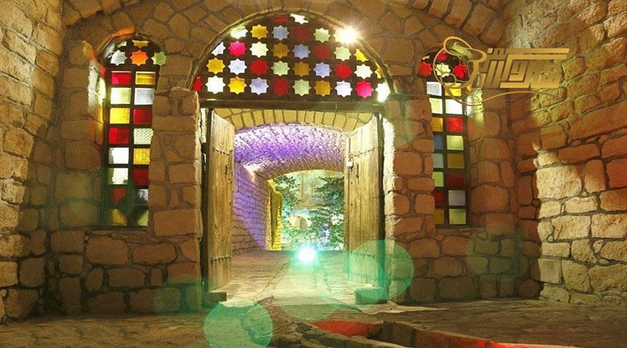 رفتن به شهر زیرزمینی کاریز در تور کیش مهر 1403