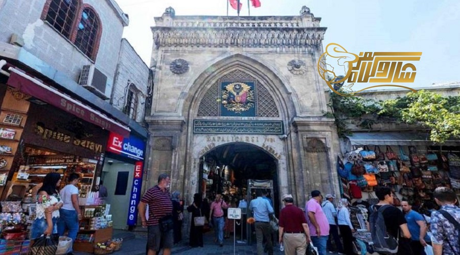 بازدید از بازار بزرگ در تور استانبول زمستان 1404