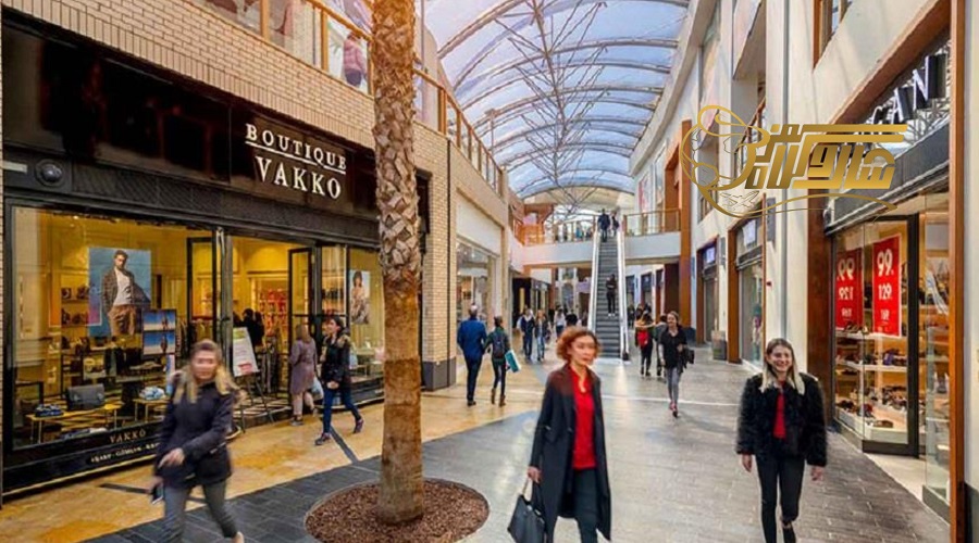 خریدی هیجان‌انگیز در مرکز خرید وان ای وی ام ð️✨