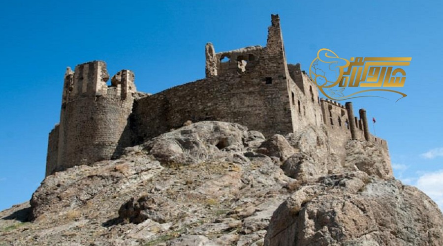بازدید از قلعه باستانی در تور وان بهمن 1403
