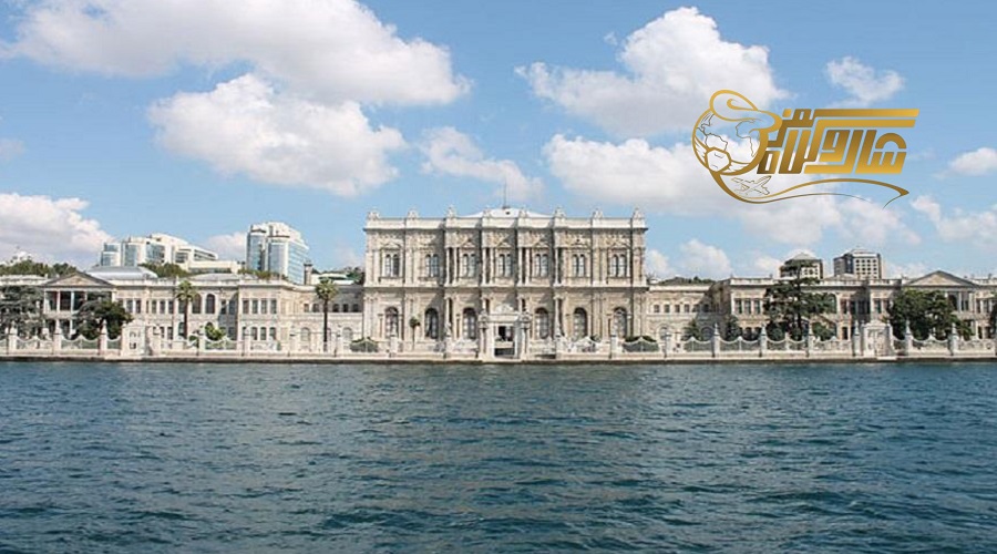 بازدید از کاخ دلما باغچه در تور استانبول اسفند 1403