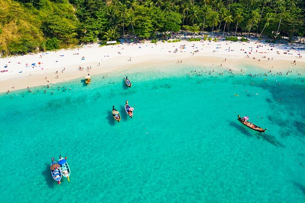 تفریحات ساحل کاتا پوکت؛ فقط کافیه یکی‌شو امتحان کنی تا عاشقش بشی! 😍🏖️