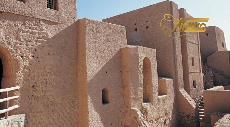 بازدید از شهر سحر و جادوی بهلا در تور عمان اردیبهشت 1403