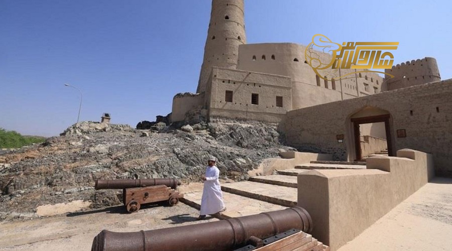 بازدید از شهر سحر و جادوی بهلا در تور عمان دی 1403